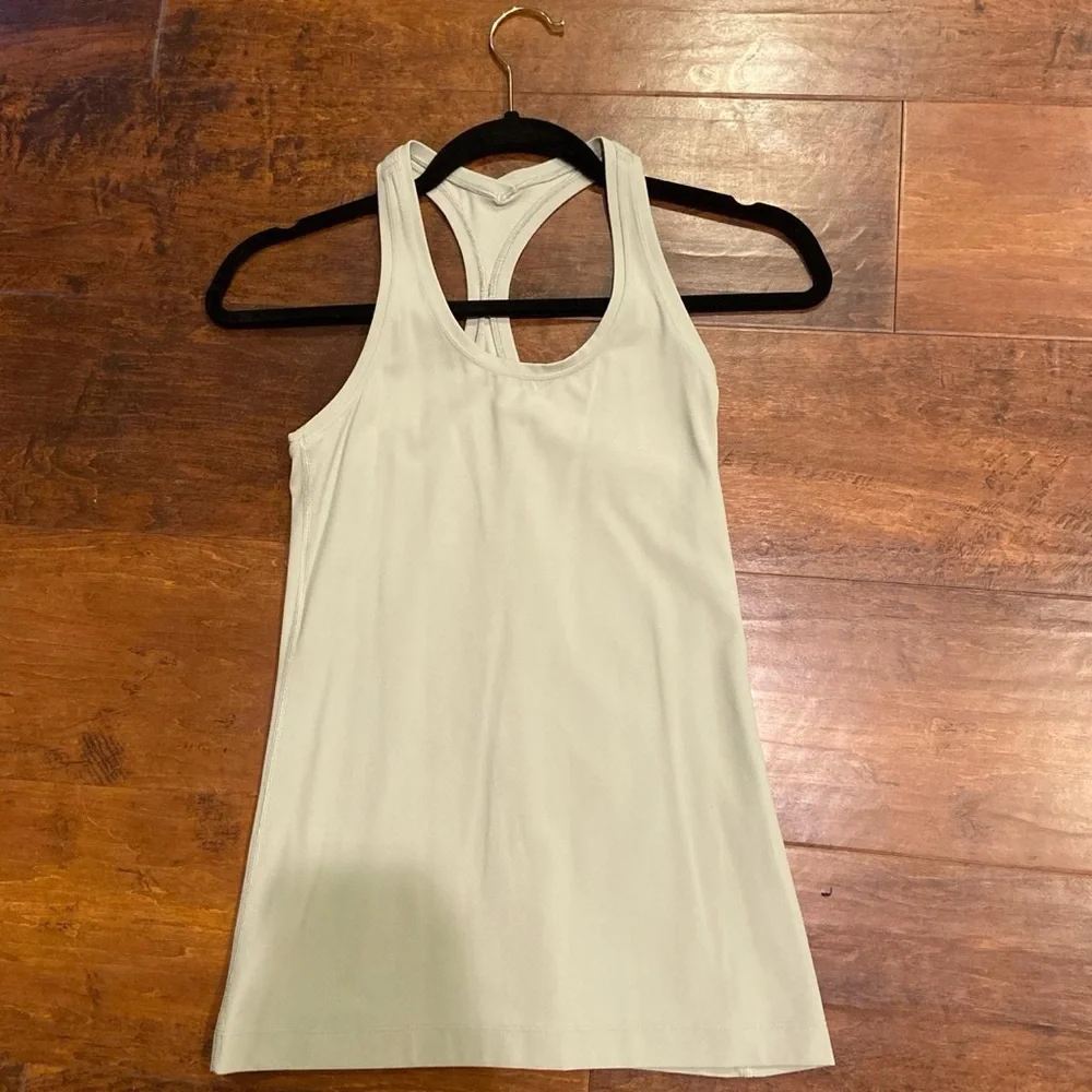 Green Lululemon Razorback - Picture 1 of 3